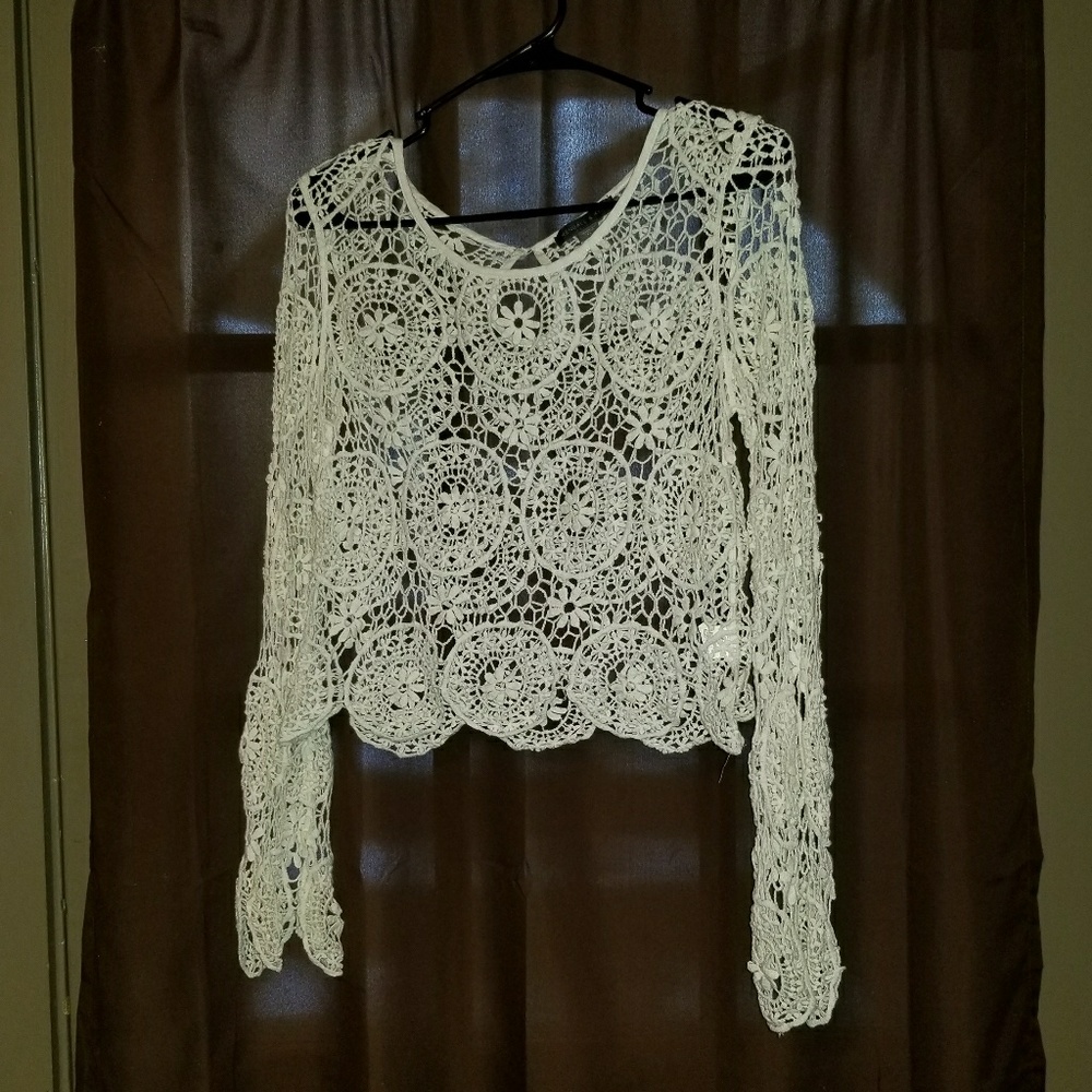 Kendall & Kylie top. Like new! Size Medium.